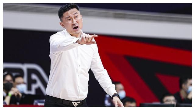 两根黑大粗一进一出